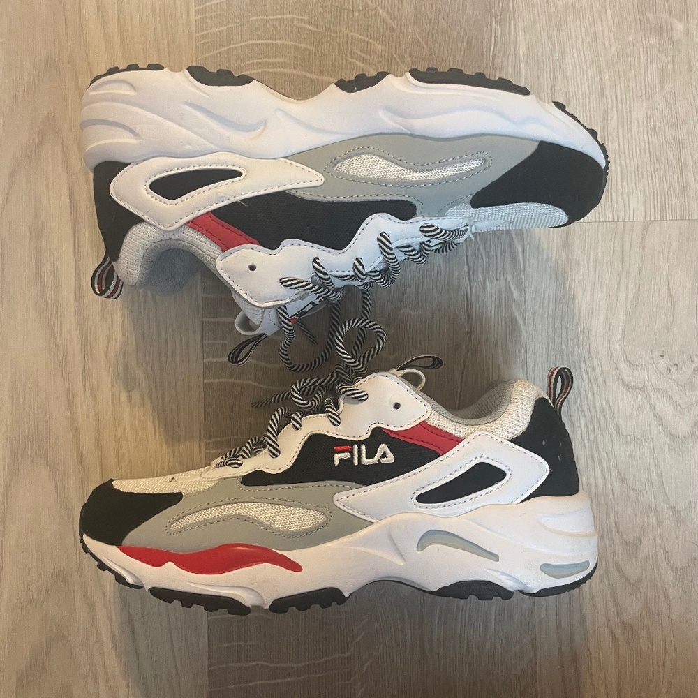 FILA Tracer Low Running Shoes Black/White/Red
